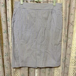 3/$30 Banana Republic Seersucker Skirt Blue White Stripe Women’s Size‎ 8 EUC